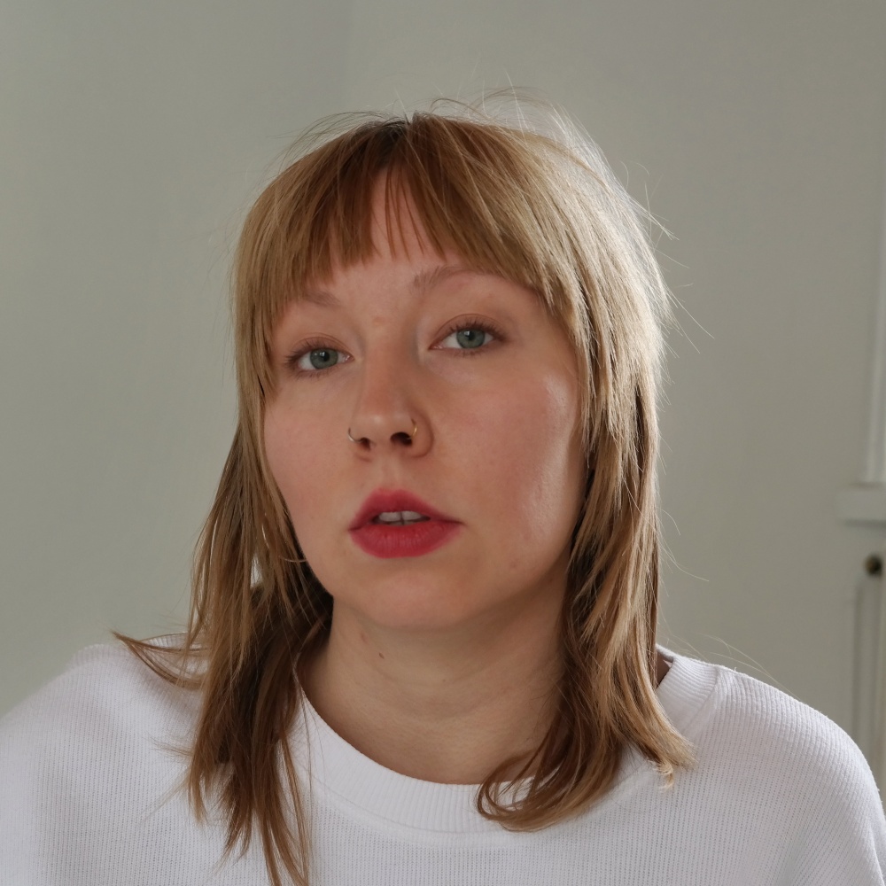 Headshot of a woman